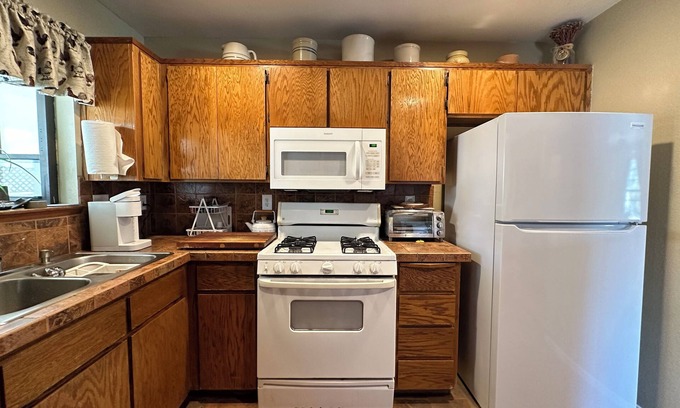 Exeter Apartment | This studio is a 1 bedroom(s), 1 bathrooms, located in Exeter, CA.