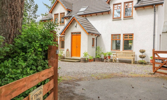 Newtonmore Cottage | THISTLE DHU, family friendly, with open fire in Newtonmore