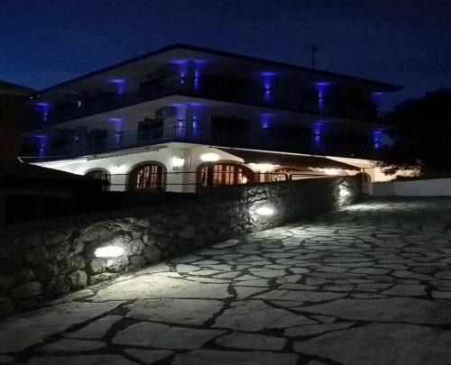 Pelekas Hotel | Thomas Art Hotel