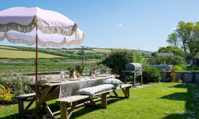 Burgh Island House | Thornbrook - a house that sleeps 10 guests in 5 bedrooms