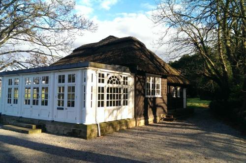 Wirral House | Thornton Manor - Holiday Cottages and Apartments