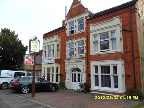 Peterborough House | Thorpe Lodge Hotel