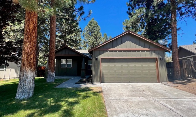 Southwest Bend House | Three Bedroom in SW Bend