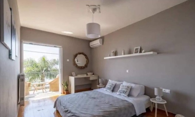 Nea Kios House | Three floor beach house with huge beautiful garden!