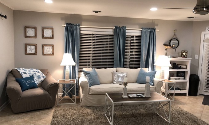 Eastpoint Apartment | Three Little Birds cozy cottage 10 min from St. George Island and Apalachicola!