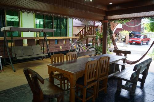 Doi Saket House | Three moon