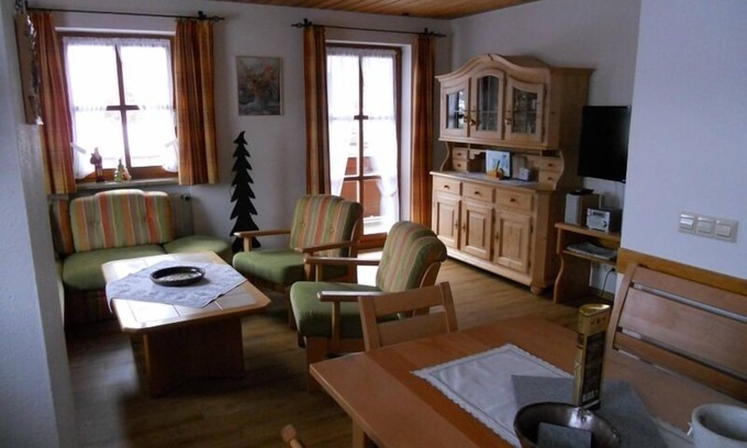 Reit im Winkl Apartment | Three-room apartment 62sqm with balcony and mountain view