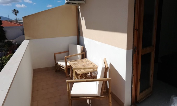 Lido Apartment | Three-room apartment 40 meters from the beach in Alghero Lido