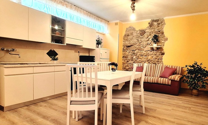 Lazise Apartment | Three-room apartment Lake Garda view wi-fi smart TV air conditioner table on terrace