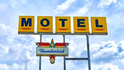 Hillsboro Hotel | Thunderbird Motel Hillsboro