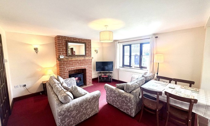 Irstead House | Thurnefield - Apple Tree