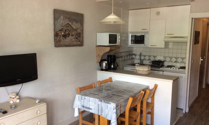 Val Claret Apartment | Tignes Val Claret Studio Plein Sud glacier view