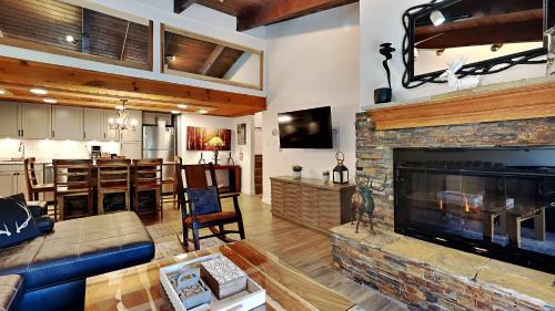 Snowmass Village House | Timberline Condominiums 1 Bedroom plus Loft Deluxe Unit D3F