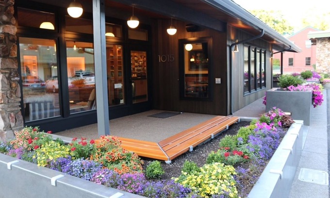 Downtown Eugene Hotel | Timbers Inn