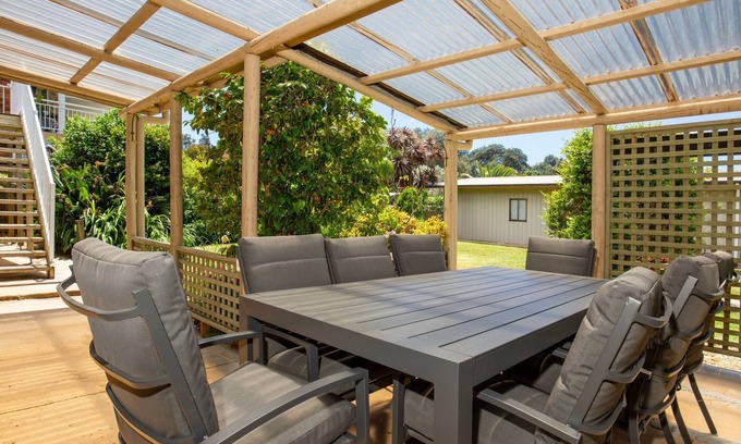 Culburra Beach House | Time and Tide - Pet Friendly - 1 Min Walk to Beach
