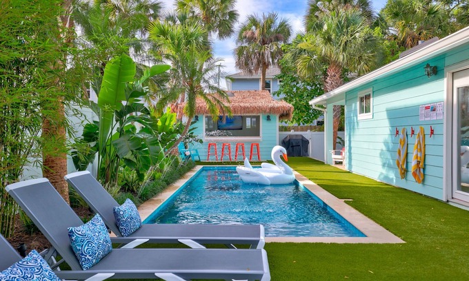 Jacksonville Beach House | Timeless Beach House with Stocked Game Room & Heated Pool