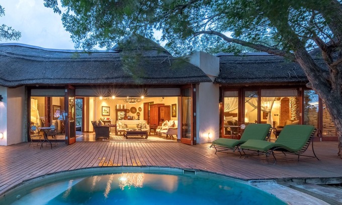 Thorny Bush Game Reserve Cabin | Tintswalo Safari