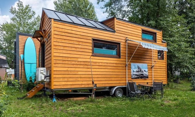 Kloster Lehnin House | Tiny Home 'Evita' with Private Garden, Wi-Fi and Air Conditioning