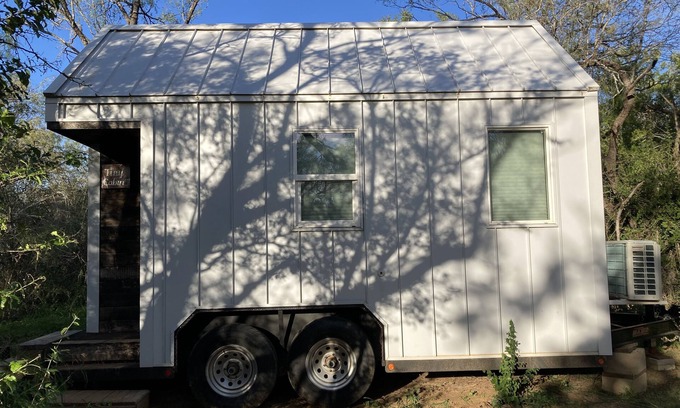 Elmendorf Apartment | Tiny home nestled in a small patch of forest 20 minutes south of San Antonio.
