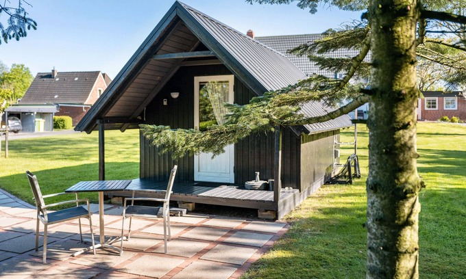 Emmelsbuell-Horsbuell House | Tiny Home 'Vogelkoje' with Shared Terrace, Shared Garden and Wi-Fi
