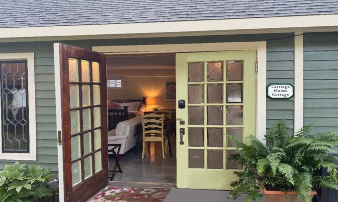 Downtown Little Rock Cabin | Tiny House Cottage in Historic Downtown