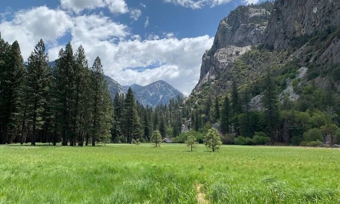 Squaw Valley House | Tiny House for 2 near Kings Canyon NP