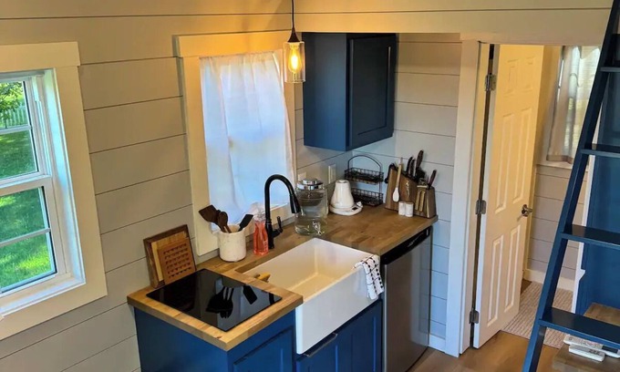 Poplar Ridge House | Tiny house w/views, local amenities and charm.