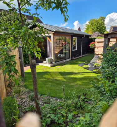 Loon Bed & Breakfast | Tinyhouse met Hot Tub en ruime privé tuin