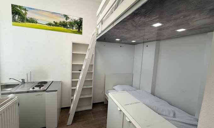 Wiesbaden Apartment | Tinyhouse Wiesbaden Stadtmitte live in the smallest of spaces