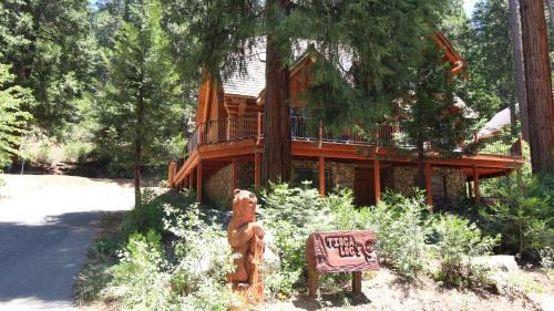 Yosemite West House | Tioga Logs