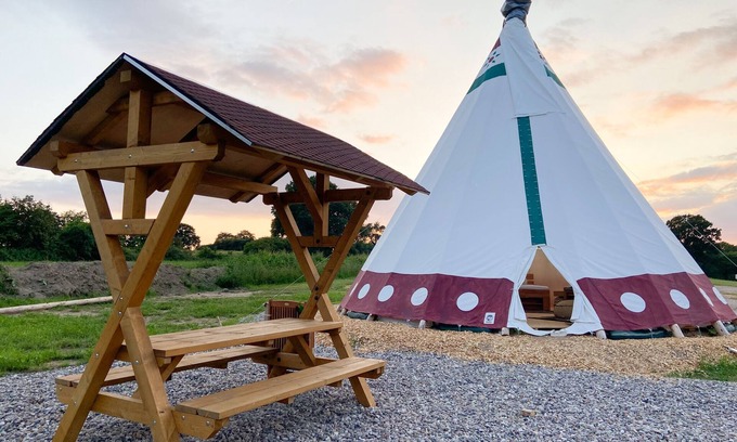 Belau Apartment | Tipi Wappo at Lake Belau