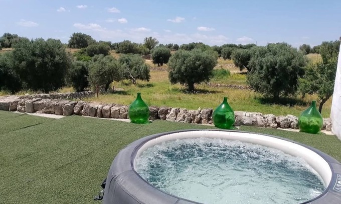 Crispiano House | Tipica Masseria immersa nel verde e tra ulivi secolari.animali domestici ammess
