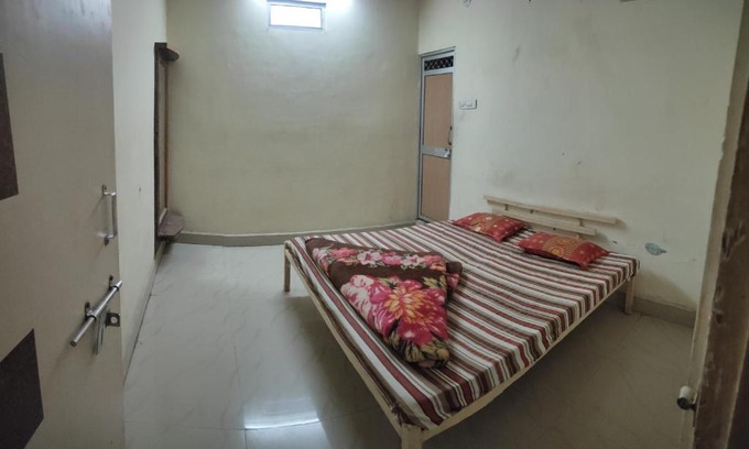 Ujjain House | Tiwari Dharamshala Guest House