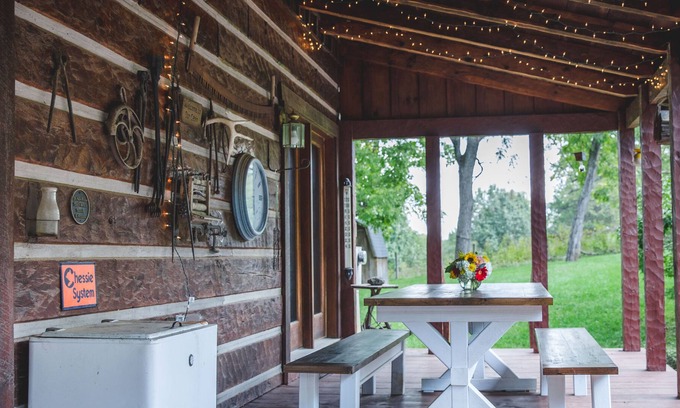 Natural Bridge Cabin | Tom's Cabin at Poague Run (Virginia Log Cabin)