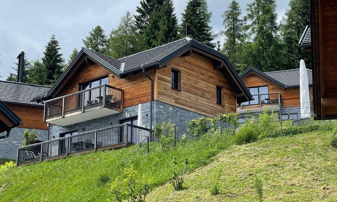 Albeck House | Tomtegl-Bergchalet No.12 mit Privatsauna, Infinitypool, Kamin, Fitnessraum, 1500m Seehöhe