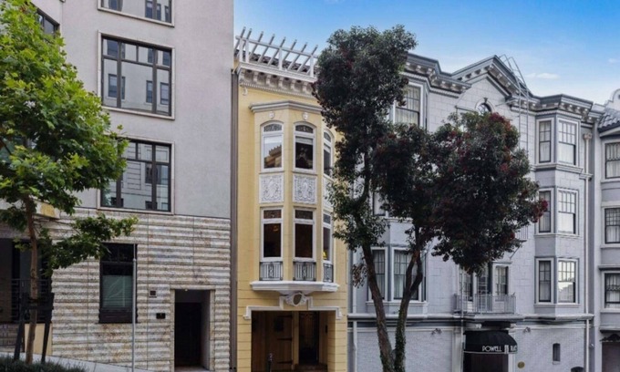 Downtown San Francisco Cabin | Tony Bennett Suite, Charming Private Suite with balcony in lovely San Francisco