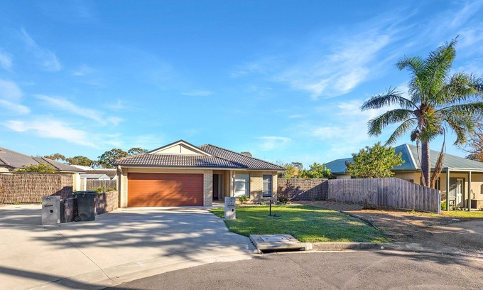 Paynesville House | Toonalook Retreat - A comfortable and spacious 3 bedroom, pet-friendly home