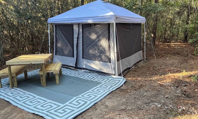 Tallahassee RV Rental | Tootsy Large group tent Stay Farms