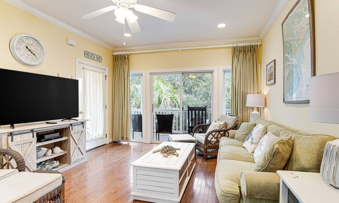 Edisto Island House | Top-floor 3rd-row condo with balcony, AC, outdoor pool & beach access