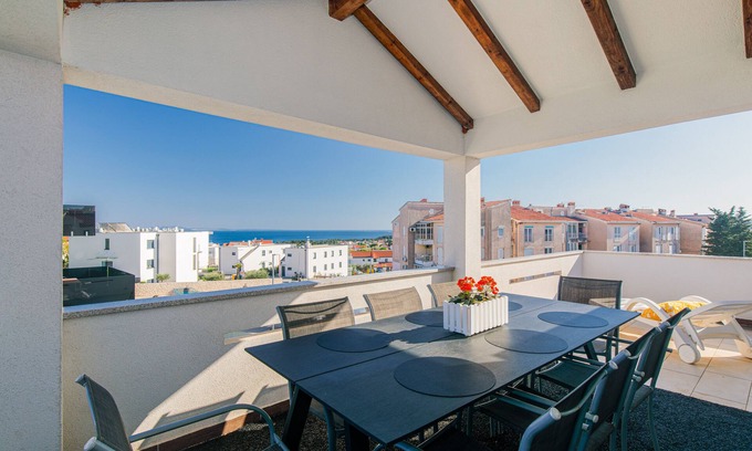 Krk Apartment | Top floor Apartment LiJan °4 with Heated Pool & sea view