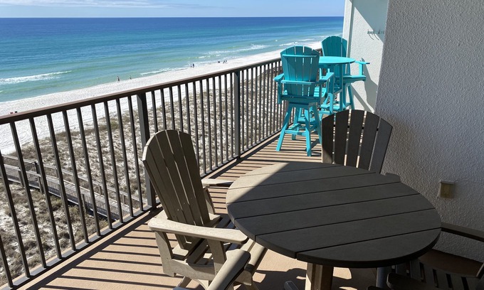 Navarre Beach Condo | Top Floor, Beach Style, Modernized. Winter is great at Navarre Beach!