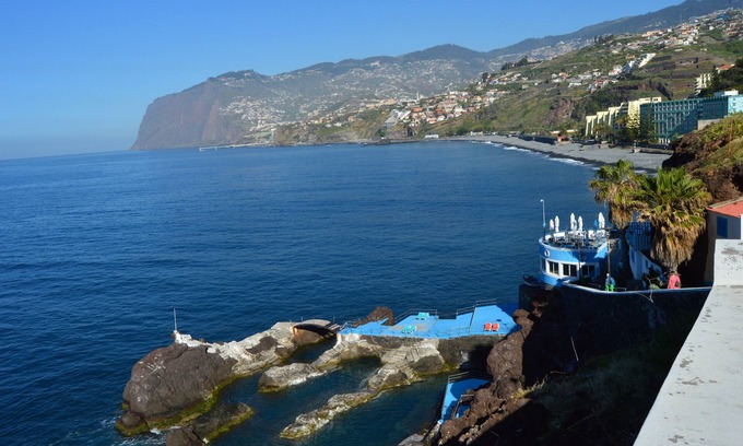 Imaculado Coracao de Maria Apartment | Top Floor with terrace in Funchal Sea View and Free Wifi