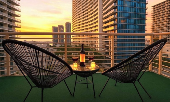 Midtown House | Top Miami Location! Rooftop Pool+BBQ+Golf+Parking