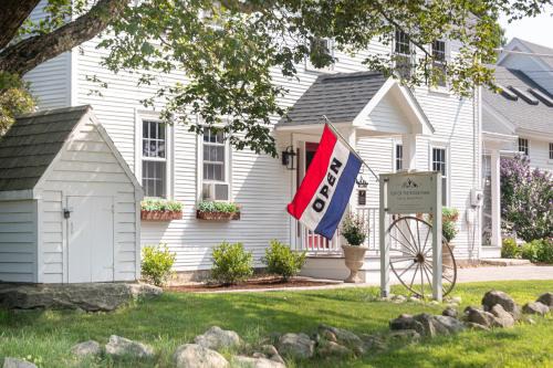 New Durham Bed & Breakfast | Top of the Ridge Farm Bed and Breakfast