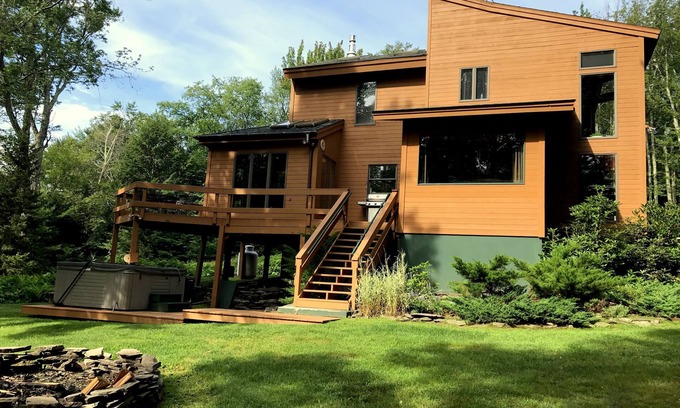 Elka Park House | TOP RATED ULTIMATE YEAR ROUND PLAYGROUND