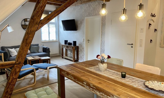 Mainz-Bingen Apartment | Topp Gedämmte Dachgeschosswohnung, Komfortabel u. Gemütlich