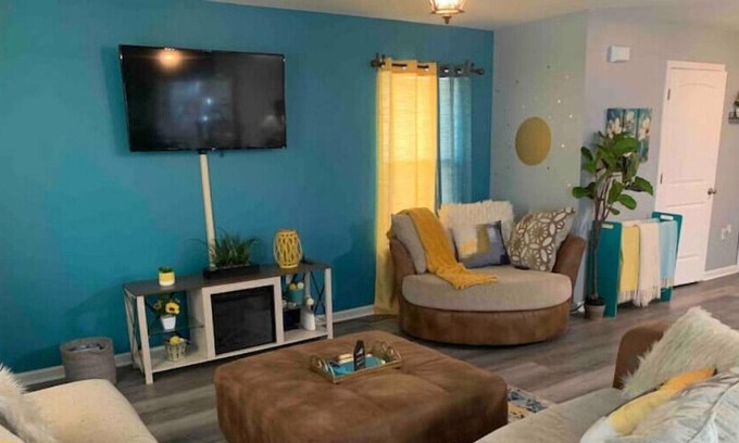 Milton House | Toria’s Place: Check in at 12pm. Spacious, with hot tub