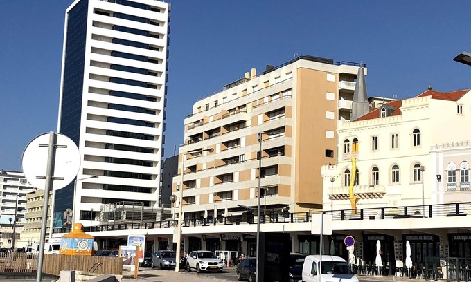 Figueira da Foz Apartment | Torre do Relógio two Bedroom Apart Near Beach and Casino