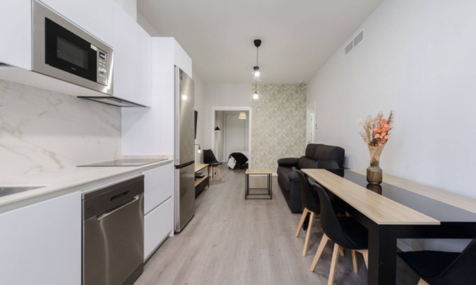 Torrejon de Ardoz Apartment | TORREJÓN SUITES APARTMENT. Under 9