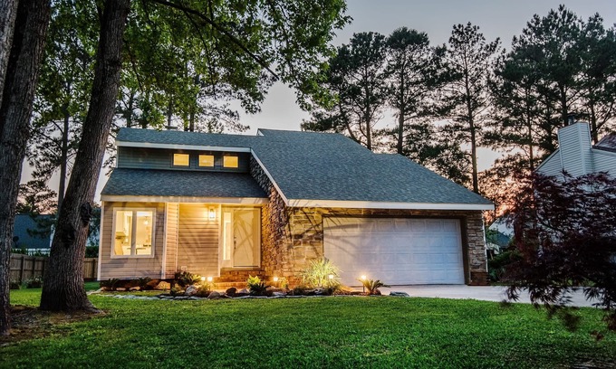 Havelock House | Totally Remodeled – Near MCAS Cherry Point – Charming Neighborhood - VERY CLEAN!